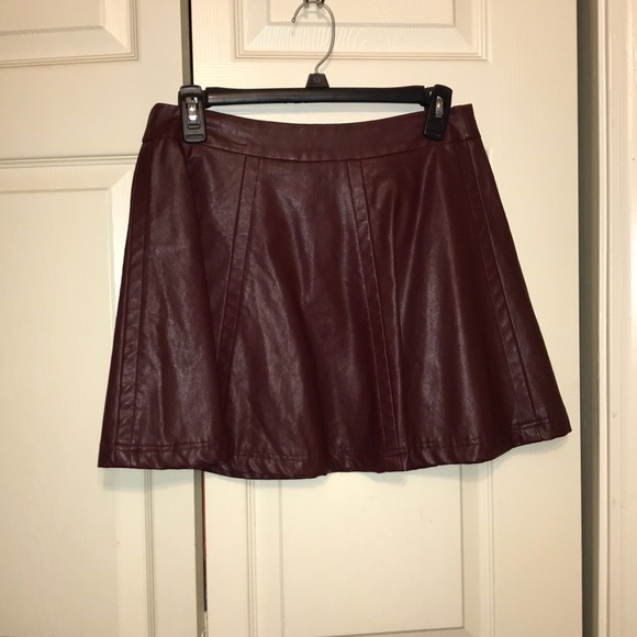 Skirt - Picture 1 of 2